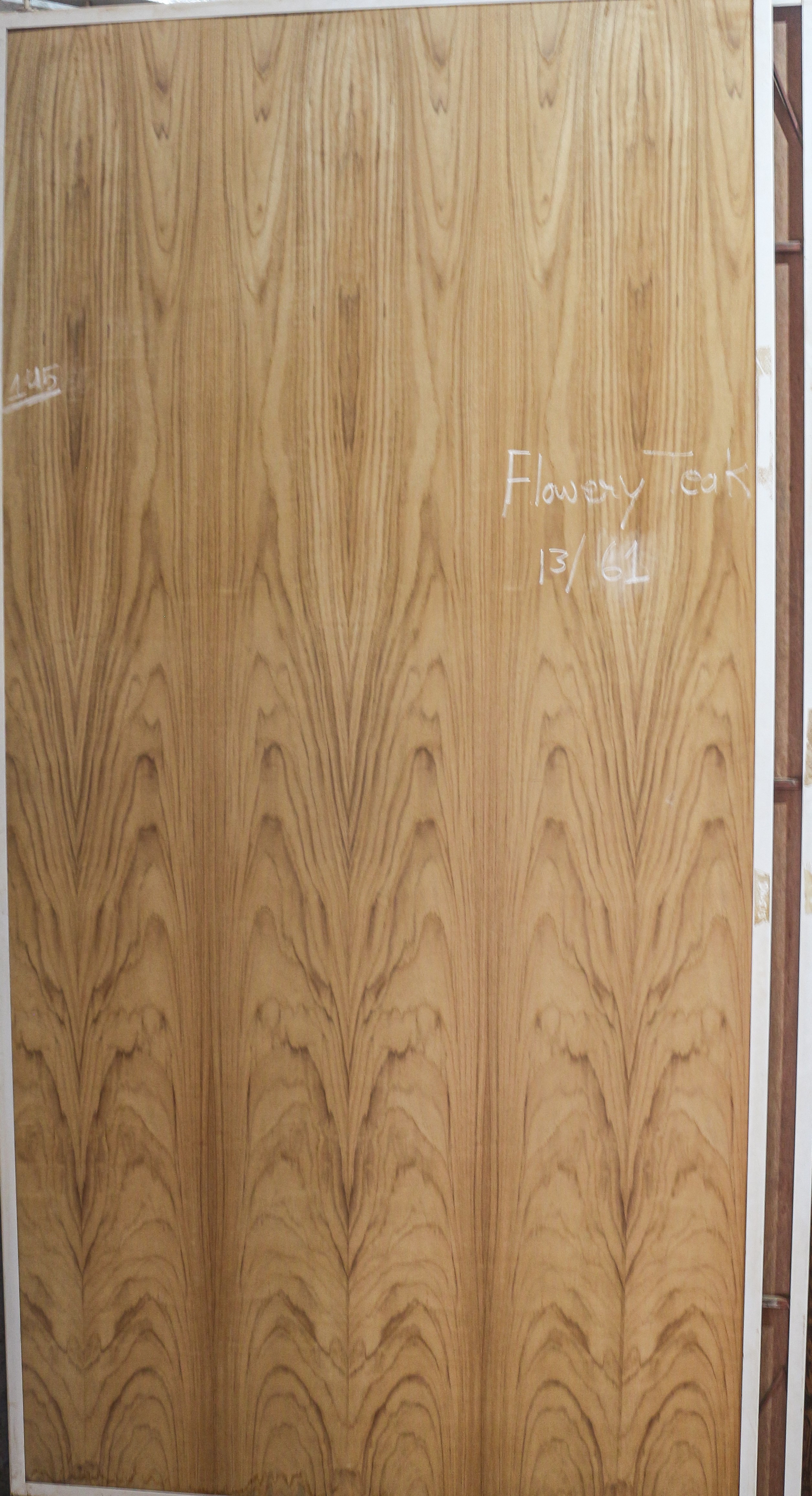 NATURAL VENEERS